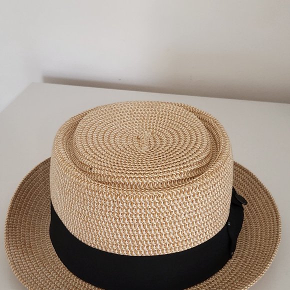 Hat - Picture 3 of 3